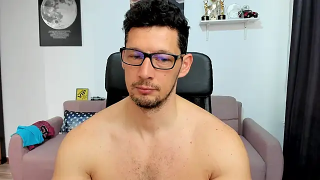 Snapshot of BrutusK08 chatting on March 27, 2026, 8:09 am BrutusK08 online show from March 27, 2026, 8:09 am