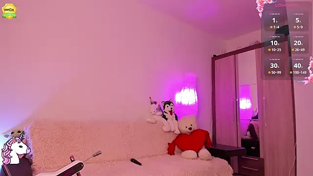 Snapshot of EvaUniporn chatting on March 10, 2025, 6:16 am EvaUniporn online show from March 10, 2025, 6:16 am