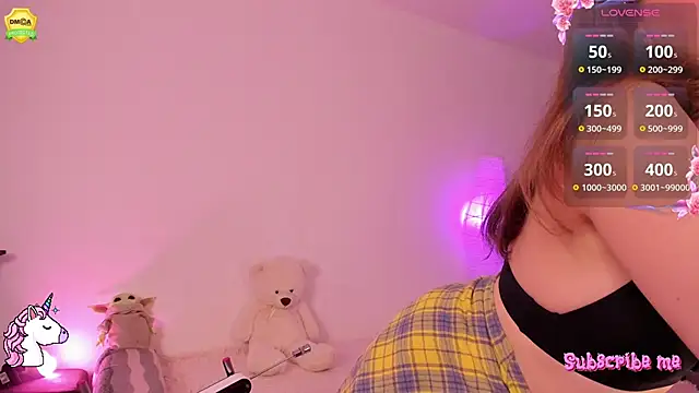 Snapshot of EvaUniporn chatting on October 22, 2025, 3:45 pm EvaUniporn online show from October 22, 2025, 3:45 pm