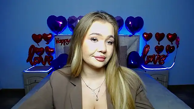 StacyYellig online show from February 5, 2025, 7:10 pm