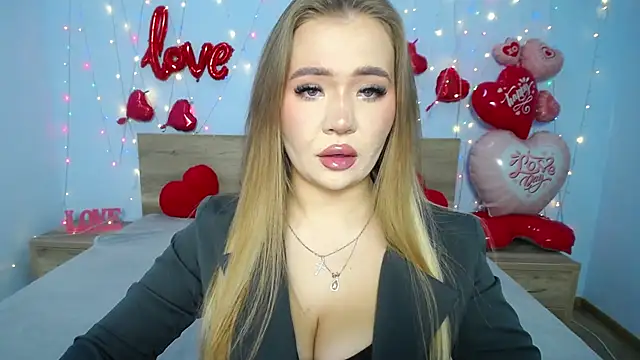 StacyYellig online show from February 17, 2025, 9:03 am