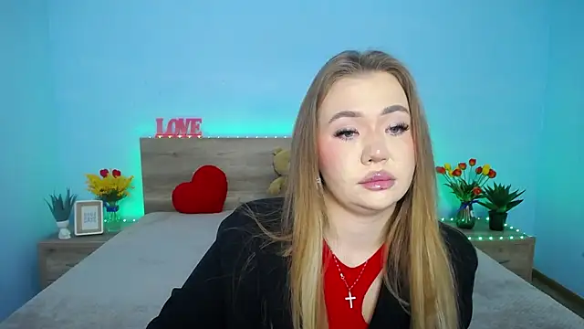 StacyYellig online show from March 12, 2025, 4:24 pm