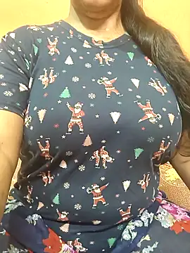 CUTE SOPHIA- online show from May 9, 2026, 10:37 pm