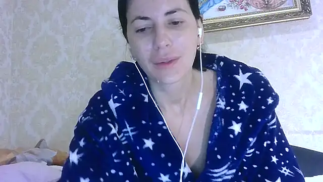StunnigArt online show from June 1, 2026, 1:07 am