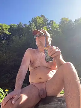 artXhibitor online show from September 19, 2025, 1:23 pm