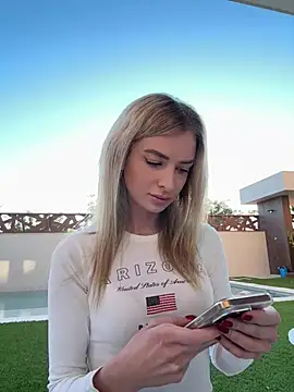 EvieEvans online show from January 14, 2025, 4:18 pm