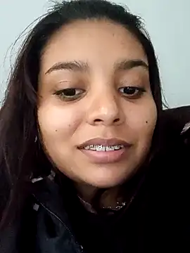 stefanie010 online show from December 18, 2024, 8:25 pm