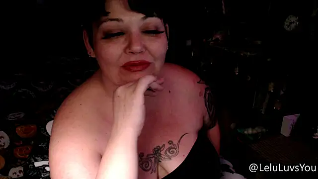 Snapshot of LeluLuvsYou chatting on October 30, 2025, 7:10 am LeluLuvsYou online show from October 30, 2025, 7:10 am