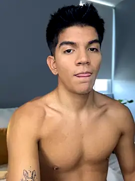 Snapshot of santiago_01 chatting on September 10, 2025, 8:09 pm santiago 01 online show from September 10, 2025, 8:09 pm