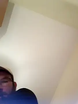 Snapshot of Klinsch chatting on February 2, 2026, 7:23 pm Klinsch online show from February 2, 2026, 7:23 pm