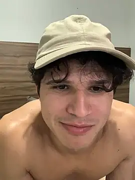 Snapshot of pedrovkr3 chatting on December 14, 2024, 3:07 am pedrovkr3 online show from December 14, 2024, 3:07 am