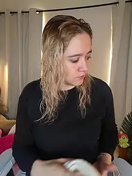 NaomiShimizu online show from April 19, 2026, 8:11 pm