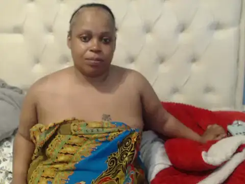 Snapshot of THESHORTQUEEN chatting on November 17, 2025, 7:52 pm THESHORTQUEEN online show from November 17, 2025, 7:52 pm