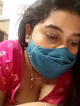 Snapshot of indianlisa5 chatting on February 15, 2025, 5:19 am indianlisa5 online show from February 15, 2025, 5:19 am