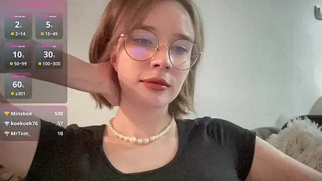 ms christiana online show from December 21, 2025, 2:19 am