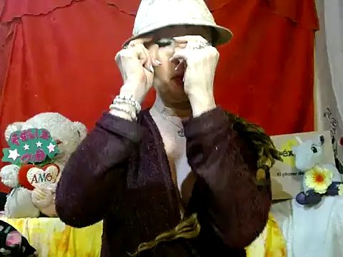 hottieperla online show from March 29, 2026, 1:55 pm