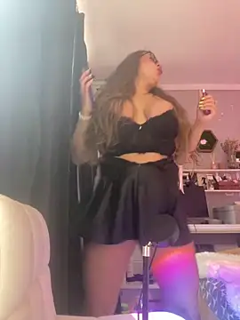 AurorHarris online show from March 20, 2025, 11:27 am