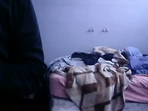 Snapshot of twinkerbell344 chatting on February 17, 2025, 12:43 am twinkerbell344 online show from February 17, 2025, 12:43 am