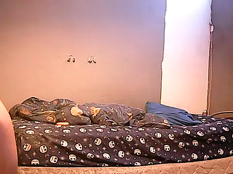 Snapshot of twinkerbell344 chatting on January 11, 2026, 10:15 pm twinkerbell344 online show from January 11, 2026, 10:15 pm