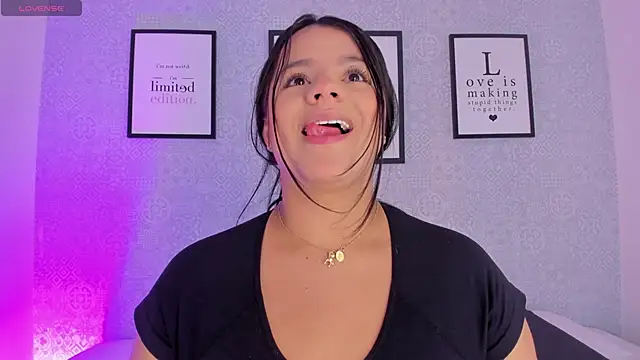 Natasha harper online show from November 4, 2025, 11:53 am