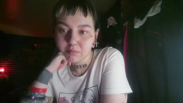 MoorderxDoll online show from February 2, 2025, 11:00 pm