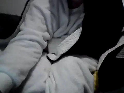 Snapshot of DragoneSFR chatting on February 21, 2025, 9:22 pm DragoneSFR online show from February 21, 2025, 9:22 pm