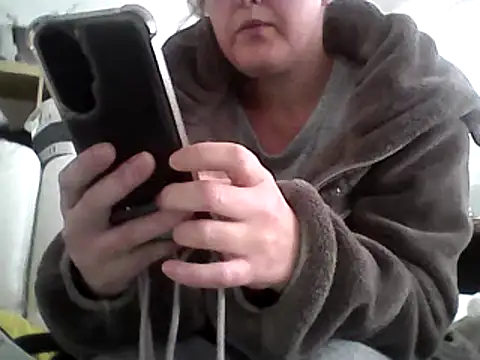 Snapshot of DragoneSFR chatting on February 24, 2025, 2:04 pm DragoneSFR online show from February 24, 2025, 2:04 pm