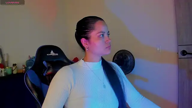 scarlet-kennedy98 online show from February 9, 2026, 8:35 pm