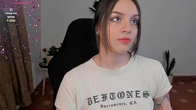 Snapshot of anaveleeez chatting on December 10, 2024, 3:09 am anaveleeez online show from December 10, 2024, 3:09 am