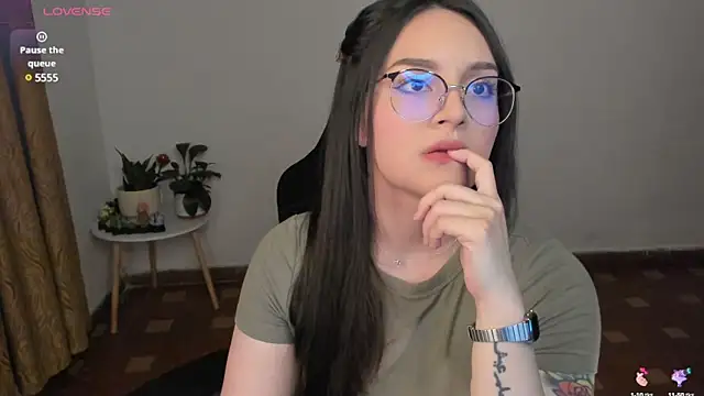 Snapshot of anaveleeez chatting on March 8, 2025, 2:34 am anaveleeez online show from March 8, 2025, 2:34 am