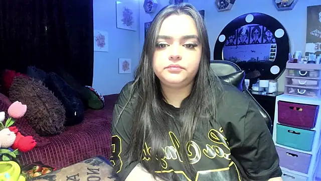 Luise Meyrink online show from April 15, 2026, 2:40 am