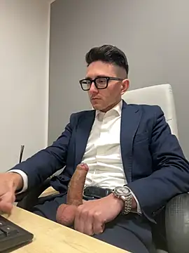 masterboss  online show from January 15, 2025, 12:47 pm