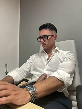 masterboss  online show from September 26, 2025, 11:47 am