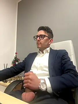 masterboss  online show from December 19, 2025, 12:45 pm