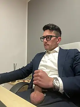 masterboss  online show from March 4, 2026, 1:17 pm