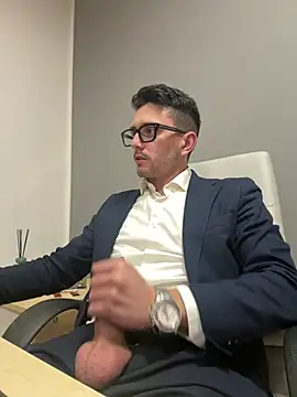 masterboss  online show from March 5, 2026, 1:18 pm