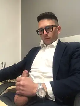 masterboss  online show from April 13, 2026, 11:48 am