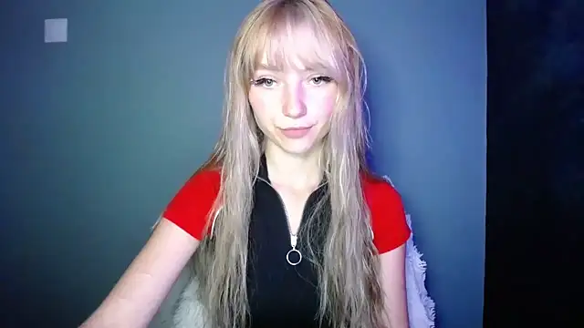 LuciaYoung online show from September 14, 2025, 6:51 pm