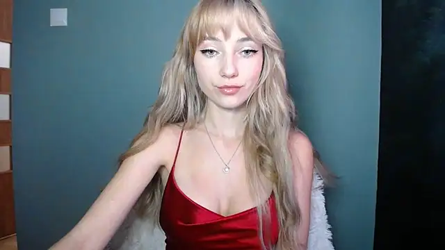 LuciaYoung online show from October 10, 2025, 2:27 pm