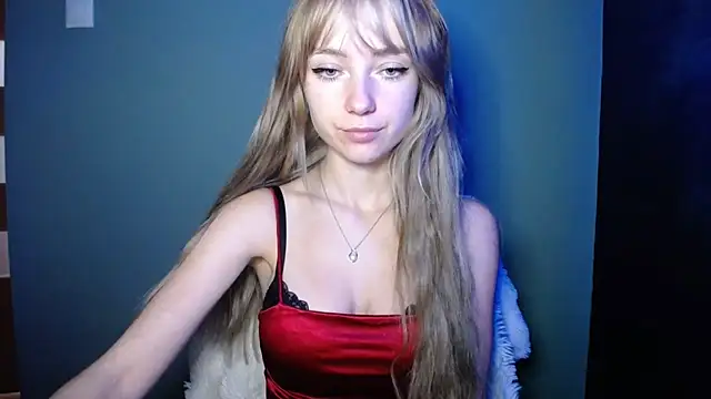 LuciaYoung online show from October 17, 2025, 12:30 pm