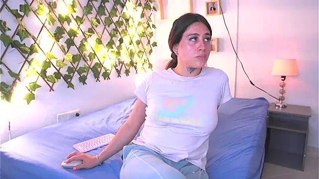 argiee taylorxs2 online show from September 26, 2025, 11:20 pm