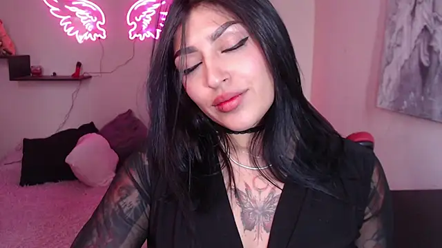 MissDennise online show from March 12, 2025, 9:45 pm