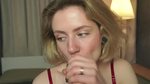 PixieMeow  online show from December 20, 2024, 4:04 pm