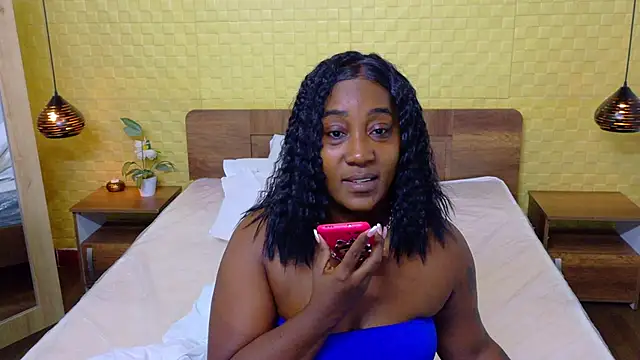 Snapshot of kiara_evanss chatting on February 7, 2026, 2:32 pm kiara evanss online show from February 7, 2026, 2:32 pm