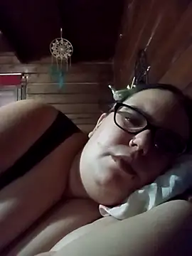 gatitabuena-90 online show from April 14, 2026, 2:50 am