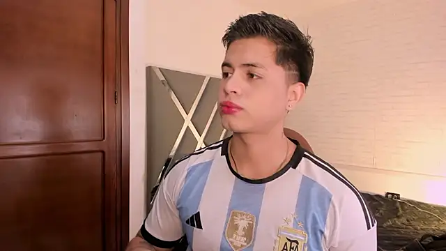 Niicky1  online show from January 18, 2026, 1:26 pm