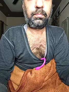 Snapshot of lund_lol chatting on February 4, 2026, 8:14 pm lund lol online show from February 4, 2026, 8:14 pm