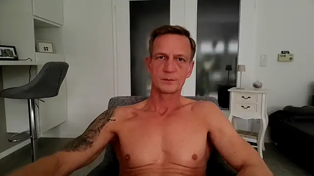 dirks71 online show from February 19, 2026, 11:39 am