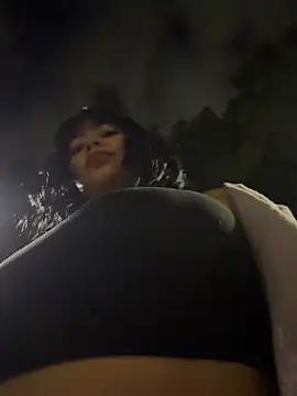 Snapshot of RavenM8 chatting on February 19, 2026, 2:07 am RavenM8 online show from February 19, 2026, 2:07 am