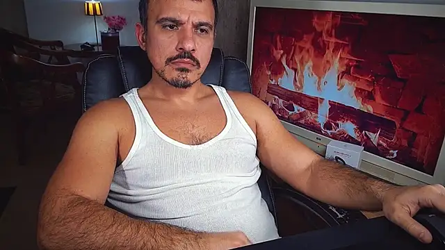 officeman7 online show from December 8, 2024, 5:11 pm